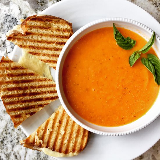 Roasted Tomato Soup - Recipe photo by AlyRomero