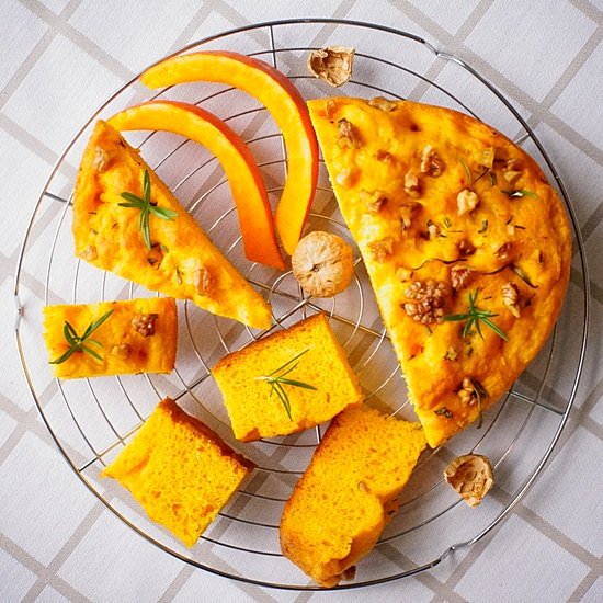 Pumpkin Focaccia - Recipe photo by lacuisinedesimona