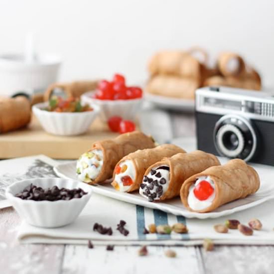 Sicilian Cannoli - Recipe photo by juno82