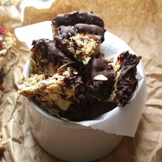 Little Nutty Citrus Bites - Recipe photo by beetsandberries