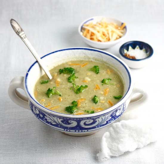 Creamy Broccoli and Cheddar Soup - Recipe photo by marilenaskitchen
