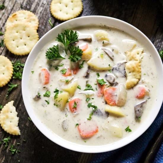 New England Vegan Clam Chowder - Recipe photo by Vegan Huggs
