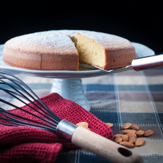 Simple Almond Cake - Recipe photo by photosandfood