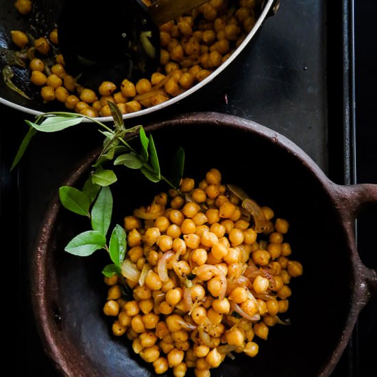 Tempered Breakfast Chickpeas - Recipe photo by islandsmile
