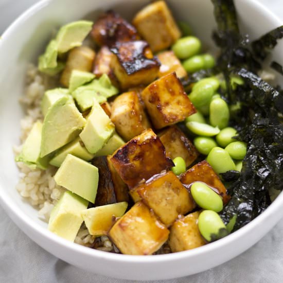 Sesame-Ginger Tofu Rice Bowls - Recipe photo by freutcake