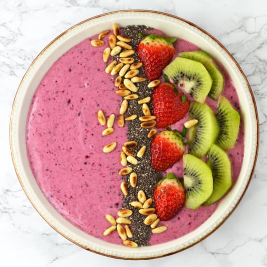 Berry Banana Smoothie Bowl - Recipe photo by Inside the rustic kitchen