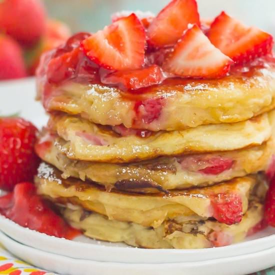 Strawberry Greek Yogurt Pancakes - Recipe photo by pumpkinnspice