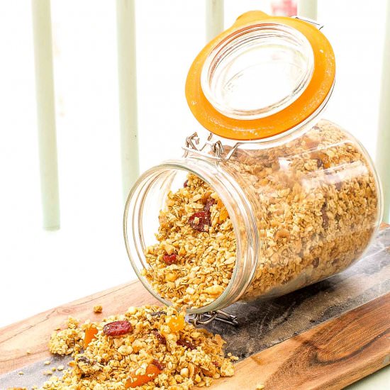 Homemade Granola - Recipe photo by 3KidsRecipes