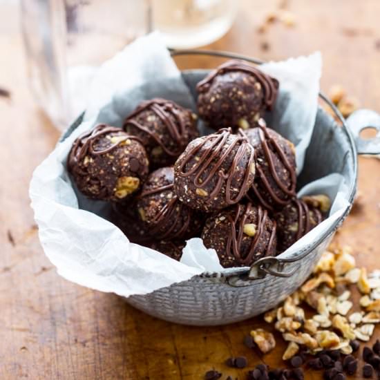 Vegan Dark Chocolate Walnut Bites - Recipe photo by healthy seasonal recipes