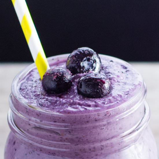 Blueberry Detox Smoothie - Recipe photo by dessertsbyjuliette