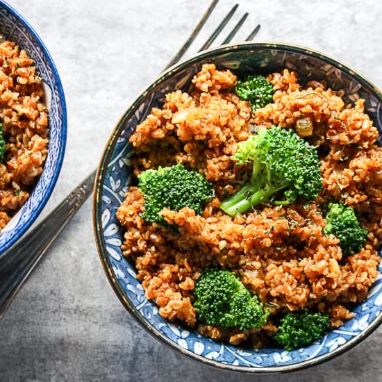 Broccoli Bulgur Pilaf - Recipe photo by the food blog