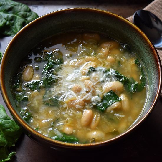 White Kidney Bean and Spinach Soup - Recipe photo by shelovesbiscotti