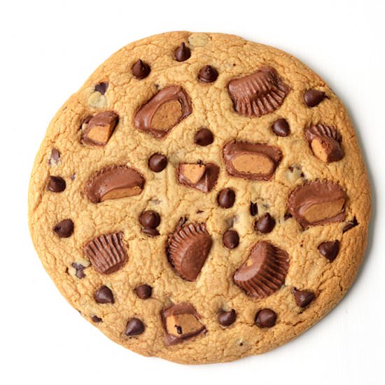 Giant Peanut Butter Cookie - Recipe photo by Sweetest Menu