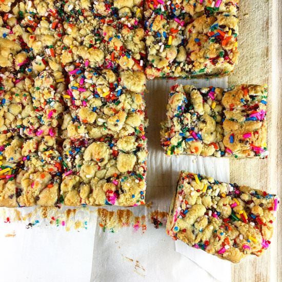 Funfetti Cheesecake Cookie Bars - Recipe photo by RoxanasKitchen