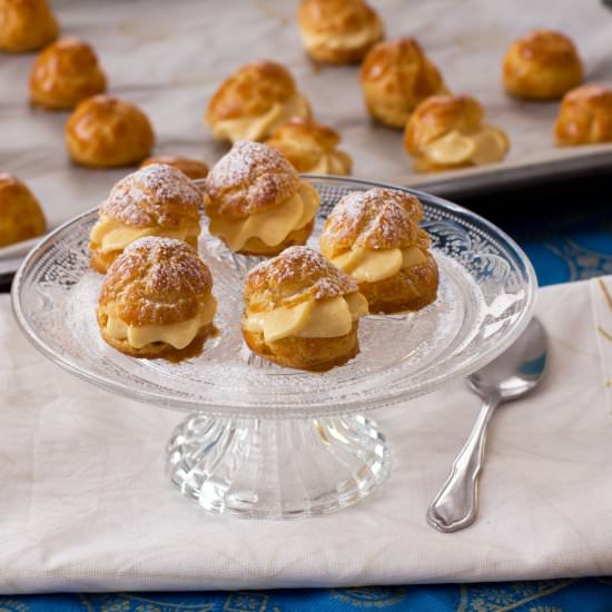 Choux Pastry with Licorice Cream - Recipe photo by zuckerbaeckerin