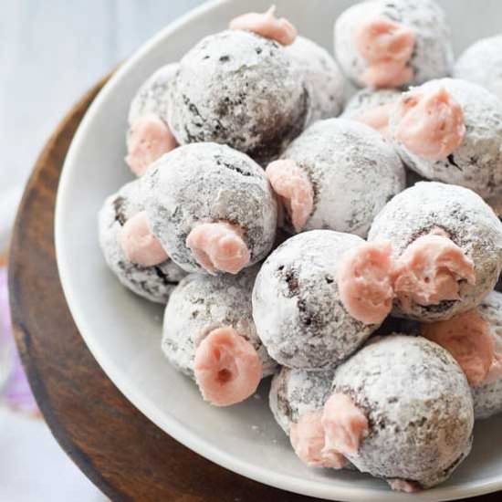 Chocolate Donut Holes - Recipe photo by Seasonal Cravings