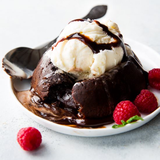 Chocolate Lava Cakes - Recipe photo by sallysbakingaddiction