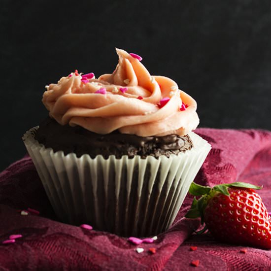 Chocolate Strawberry Cupcakes - Recipe photo by justalittlebitofbacon