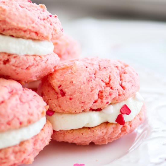 Strawberries and Cream Cookies - Recipe photo by a latte food