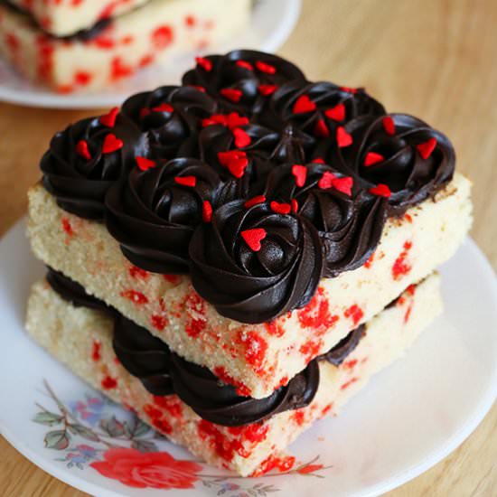Valentine’s Day Cake For Two - Recipe photo by When Hungry