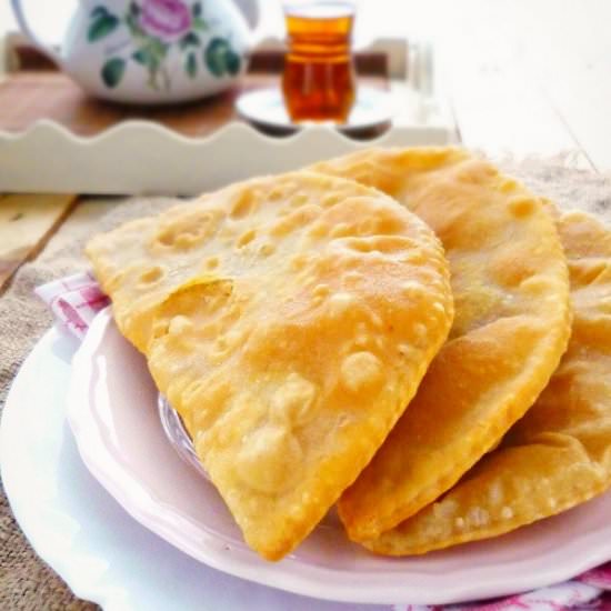 Çiğ Börek/Turkish Raw Meat Pastry - Recipe photo by MyHomeDiaryinTurkey