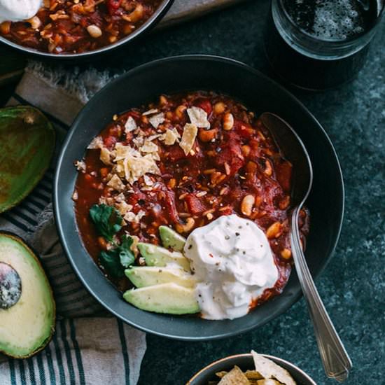 Black Eyed Peas Beer Chili - Recipe photo by thealmondeater
