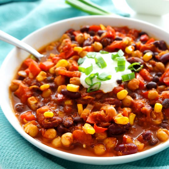 Vegetarian 3-Bean Chili - Recipe photo by Hauteandhealthy