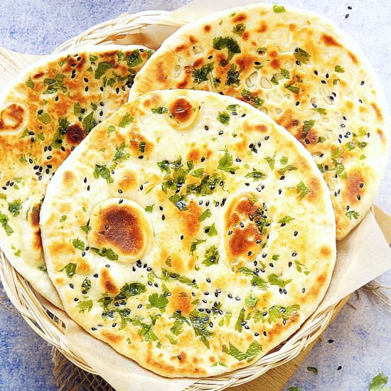 Butter Kulcha and Garlic Kulcha - Recipe photo by Aromatic Essence