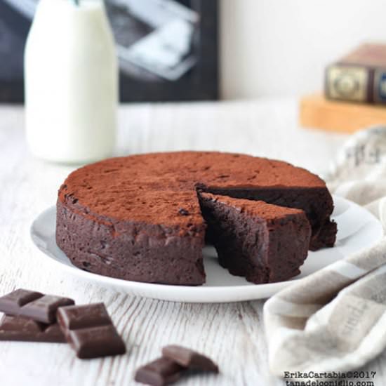 Flourless Chocolate Cake - Recipe photo by juno82