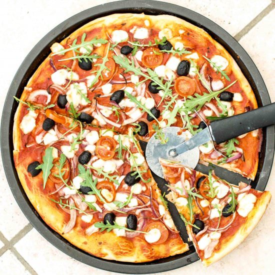 Rocket & Goat's Cheese Pizza - Recipe photo by 3KidsRecipes