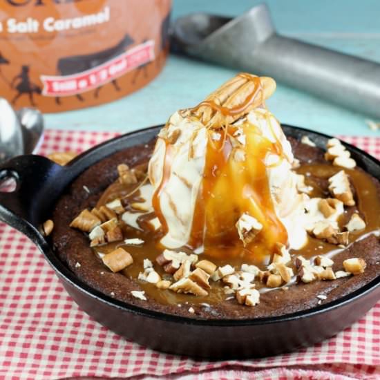Caramel Pecan Brownie Sundae - Recipe photo by missinthekitchen