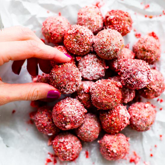 No Bake Strawberry Cake Bliss Bites - Recipe photo by Cotter Crunch
