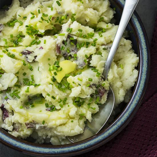 Buttermilk Garlic Mashed Potatoes - Recipe photo by justalittlebitofbacon