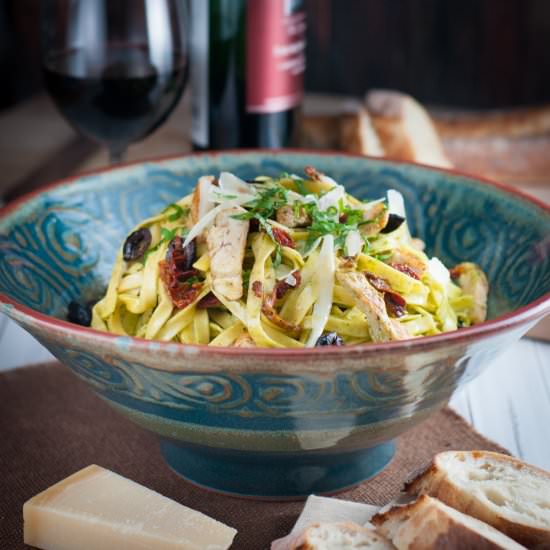 Chicken Pesto Fettuccini - Recipe photo by photosandfood
