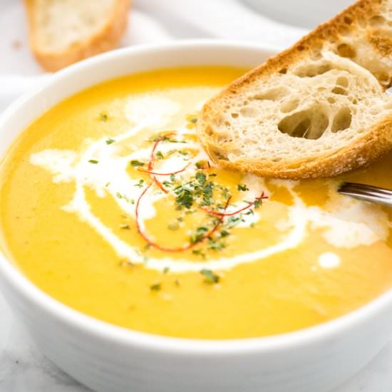 Instant Pot Carrot Soup - Recipe photo by platedcravings