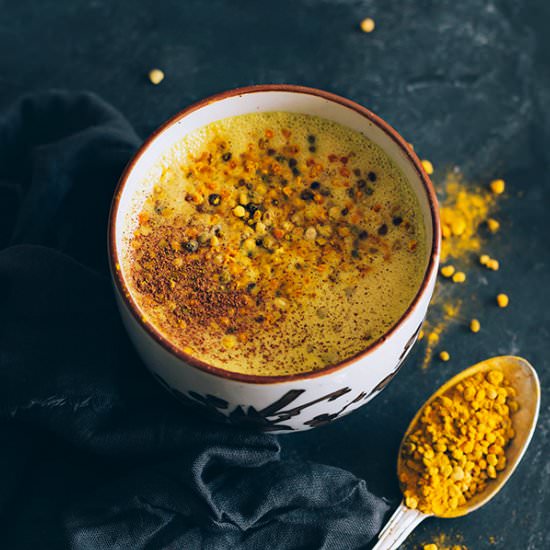 Protein-Packed Vegan Turmeric Latte - Recipe photo by TheAwesomeGreen