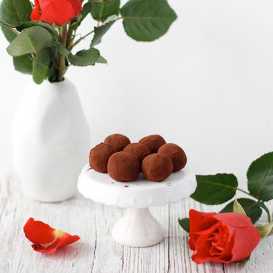 Chocolate prune truffles - Recipe photo by juno82