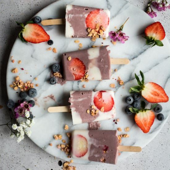 Acai Granola Breakfast Popsicles - Recipe photo by laurencariscooks