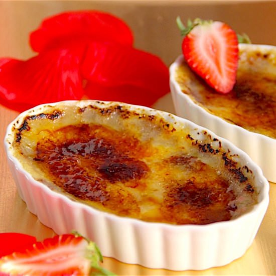Hazelnut Creme Brûlée - Recipe photo by Ale Gambini