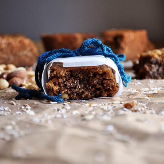 Healthy Peanut Butter Breakfast Bar - Recipe photo by BatterandDough