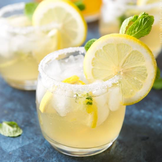 Kentucky Lemonade Cocktail - Recipe photo by The Chunky Chef