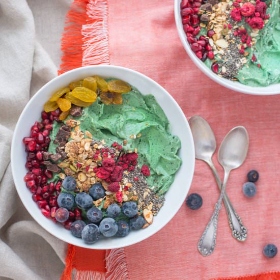 SPIRULINA PEANUT BUTTER SMOOTHIE BO - Recipe photo by mixed and measured