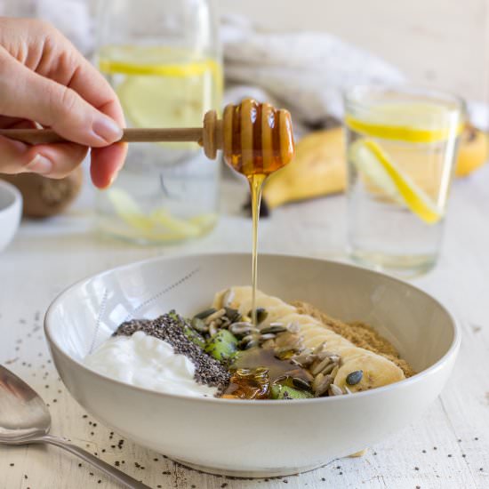 Healthy Breakfast Bowl - Recipe photo by Happy Foods Tube