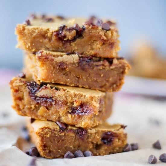 Healthy Cookie Dough Bars - Recipe photo by katerinaseigel