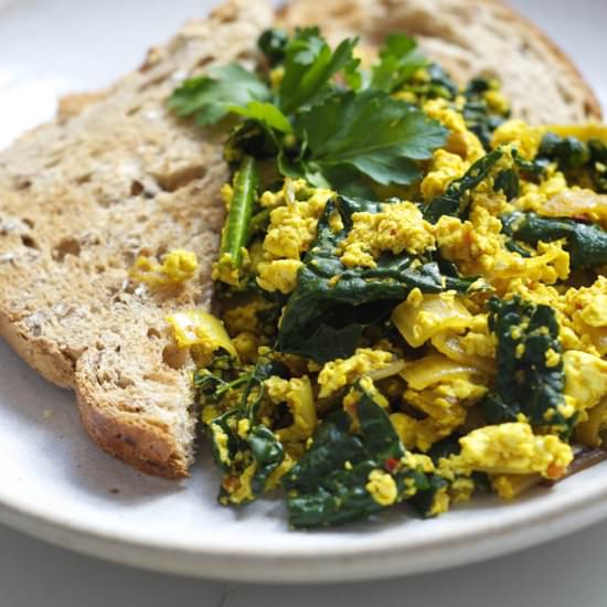 Tofu scramble with cavolo nero - Recipe photo by wrapped in newspaper
