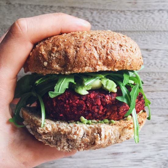 Beetroot burger - Recipe photo by clemfoodie