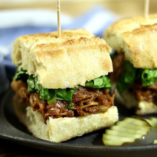 BBQ Pulled Jackfruit Sandwiches - Recipe photo by Vegan Huggs