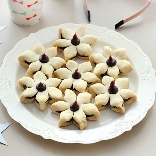 Ma'amoul Flower Cookies - Recipe photo by The_Cookie_Fairy