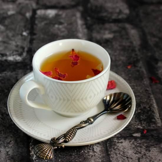 Kashmiri Kahwa Tea - Recipe photo by flavourdiary