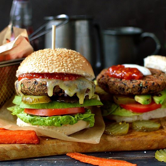Vegetarian Black Bean Burgers - Recipe photo by Domestic Gothess